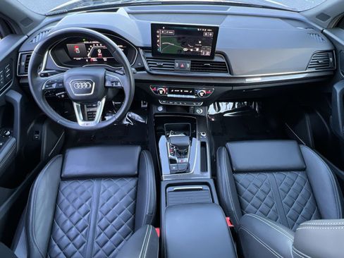 Used 2023 Audi SQ5 Prestige w/ Prestige Package image 21