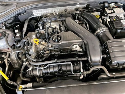 Certified 2024 Volkswagen Jetta SE FWD image 34
