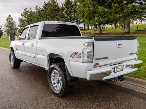 Used 2005 Chevrolet Silverado 2500 LS w/ Heavy-Duty Power Package AWD/4WD image 7