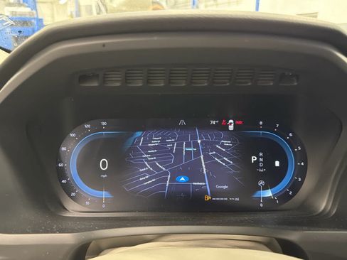 Certified 2025 Volvo XC90 B6 Plus AWD/4WD image 72