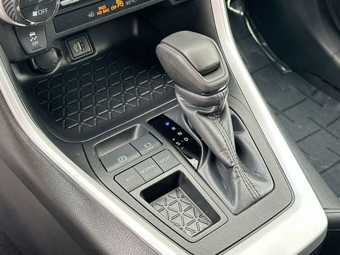 Used 2024 Toyota RAV4 XLE image 19