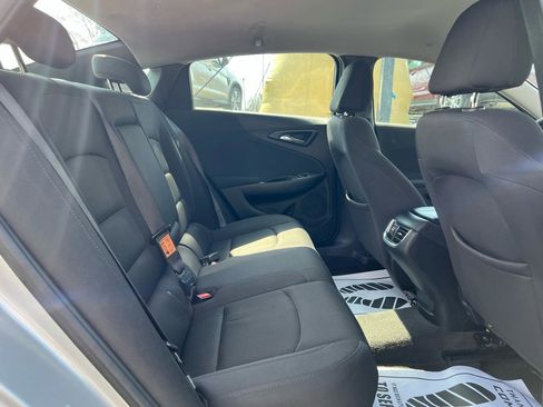 Used 2022 Chevrolet Malibu LT FWD image 14