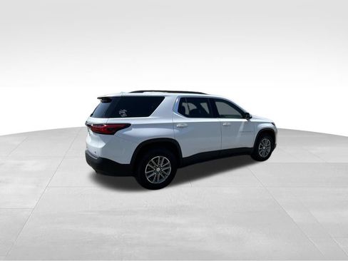 Used 2023 Chevrolet Traverse LT FWD image 13