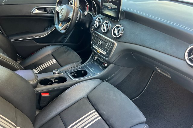 Used 2018 Mercedes-Benz CLA 250 image 19