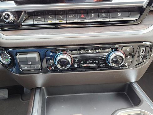 New 2026 GMC Sierra 1500 SLT w/ SLT Premium Plus Package image 28