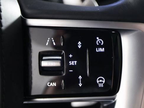 Used 2023 Land Rover Range Rover SE image 21