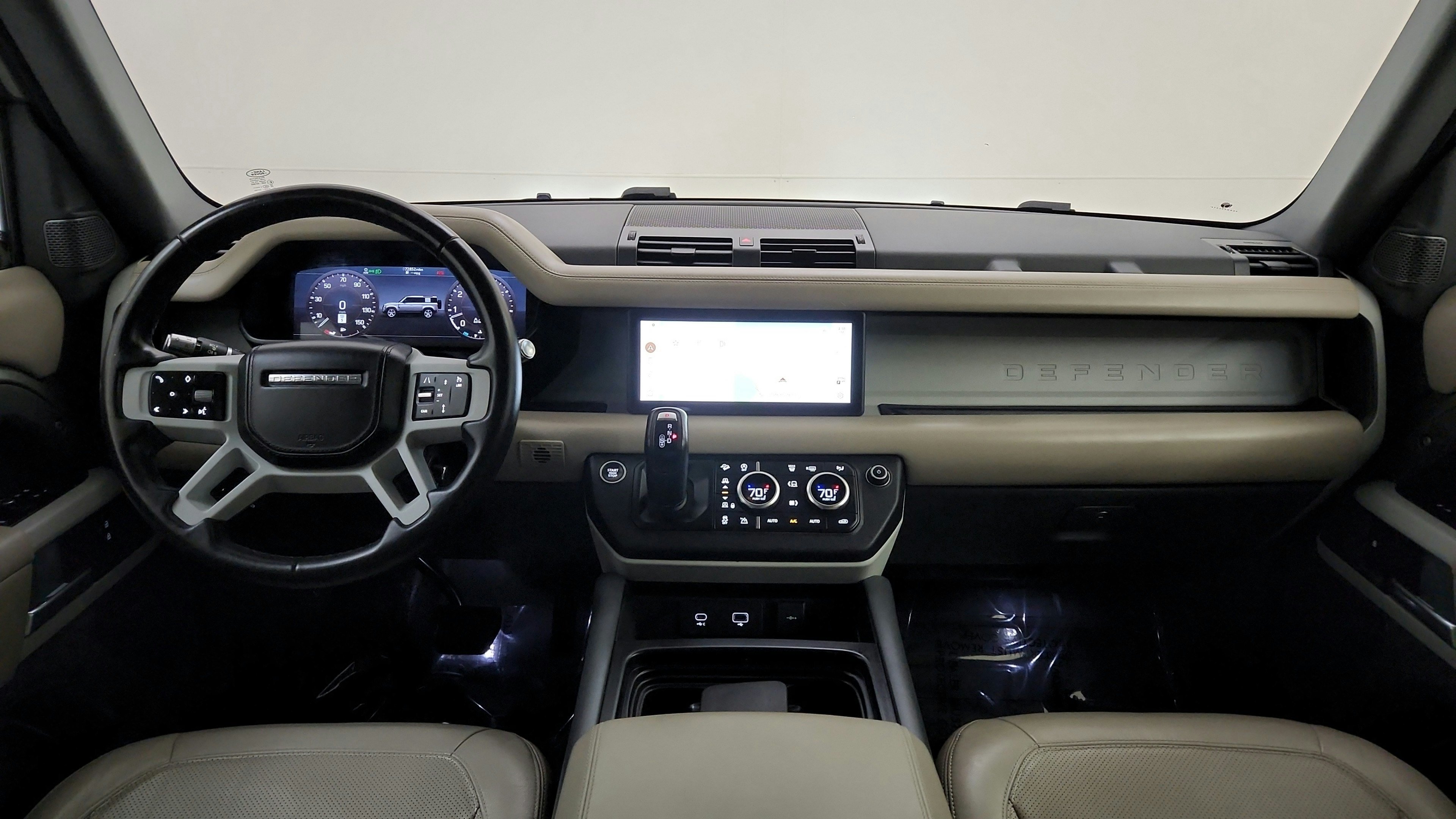 Used 2020 Land Rover Defender 110 HSE AWD/4WD image 21