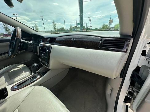 Used 2013 Chevrolet Impala LTZ image 21