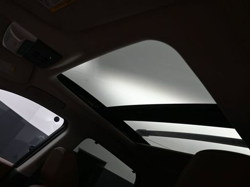 Used 2022 Nissan Pathfinder Platinum w/ Cargo Package image 18