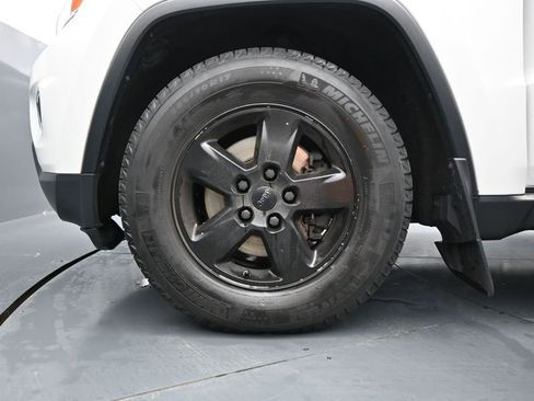 Used 2014 Jeep Grand Cherokee Laredo w/ Quick Order Package 23E AWD/4WD image 26