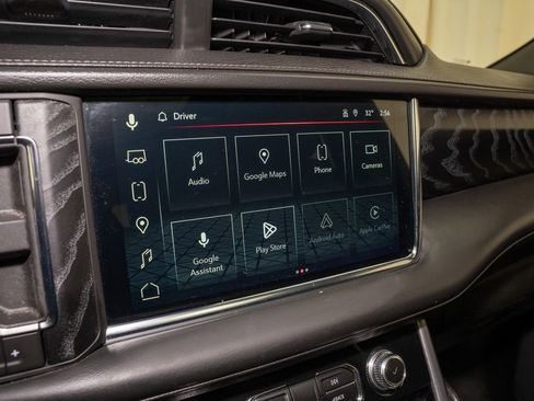 Used 2023 GMC Yukon Denali w/ Denali Reserve Package image 16