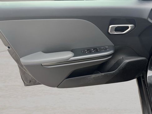 Used 2025 Kia K4 FWD image 16