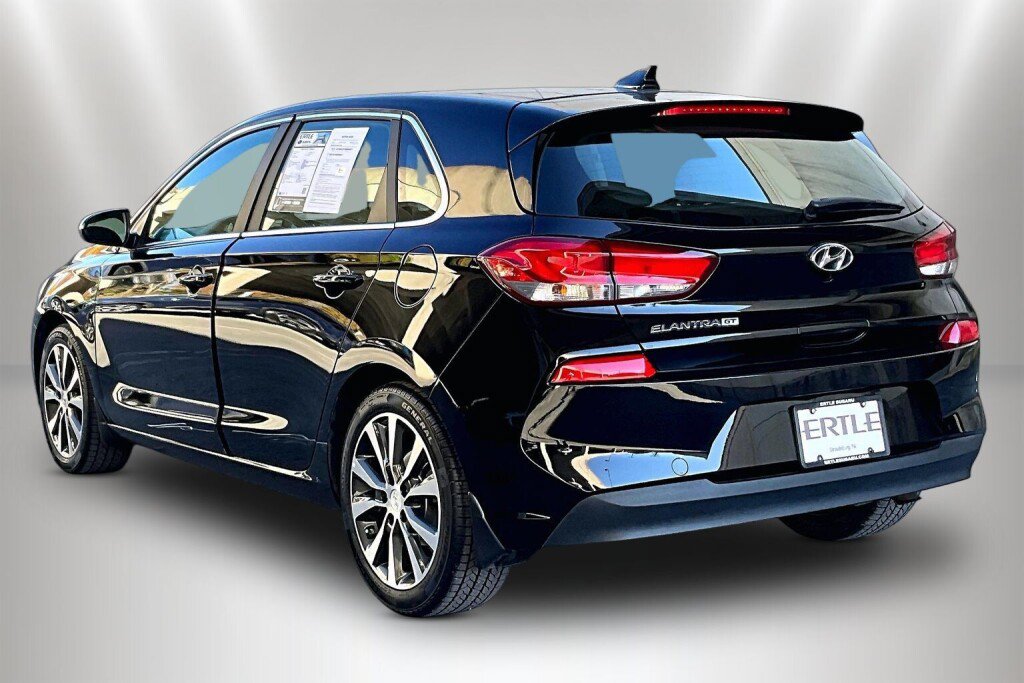Used 2020 Hyundai Elantra GT w/ Style Package 02 FWD image 4
