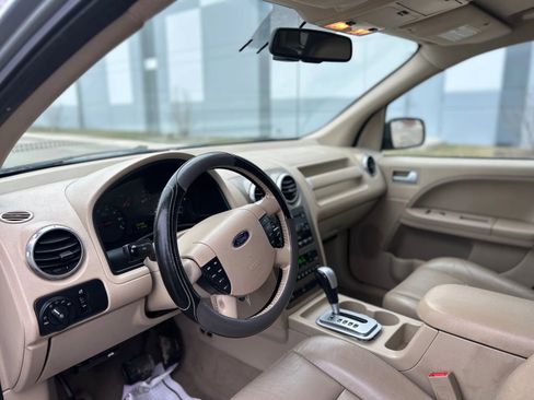 Used 2006 Ford Freestyle SEL image 12