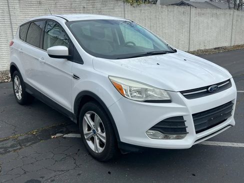 Used 2013 Ford Escape SE w/ Class II Trailer Tow Pkg image 3