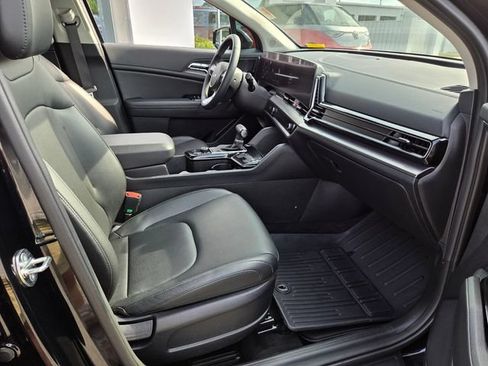 Used 2025 Kia Sportage SX FWD image 14