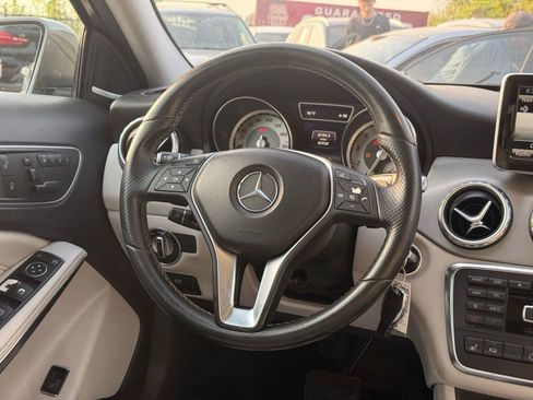 Used 2015 Mercedes-Benz GLA 250 4MATIC image 35