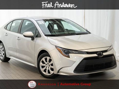 Used 2024 Toyota Corolla LE FWD image 1