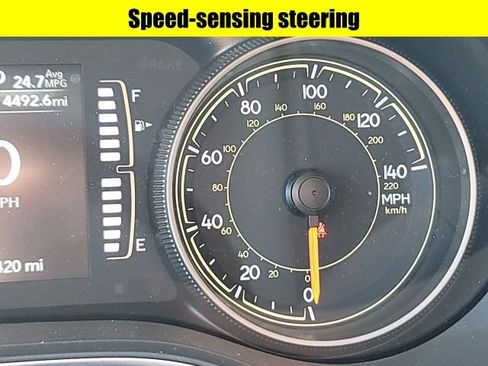 Used 2019 Jeep Cherokee Latitude Plus image 16