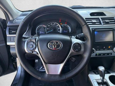 Used 2012 Toyota Camry SE w/ Leather Pkg FWD image 15
