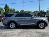 Used 2021 Ford Explorer XLT image 2