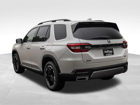 New 2026 Honda Pilot Touring image 5