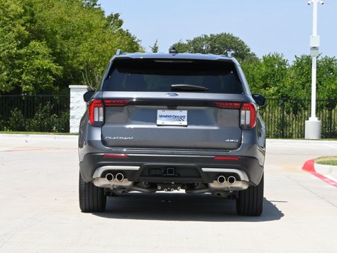 Used 2025 Ford Explorer Platinum w/ Ultimate Package AWD/4WD image 8
