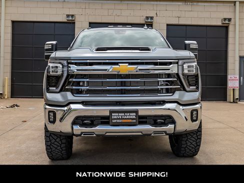 Used 2026 Chevrolet Silverado 3500 LTZ w/ LTZ Texas Edition AWD/4WD image 4