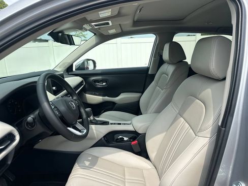 Used 2026 Honda HR-V EX-L image 6