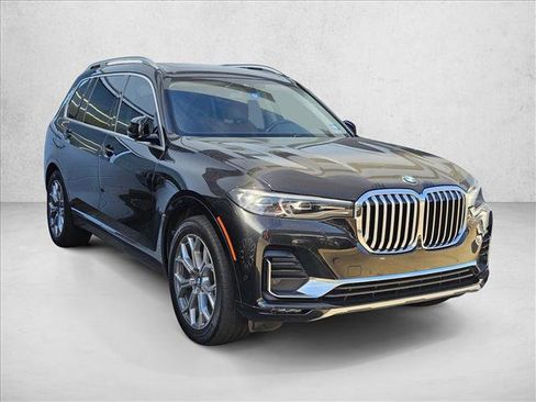 Used 2019 BMW X7 xDrive40i w/ Parking Assistance Package image 3