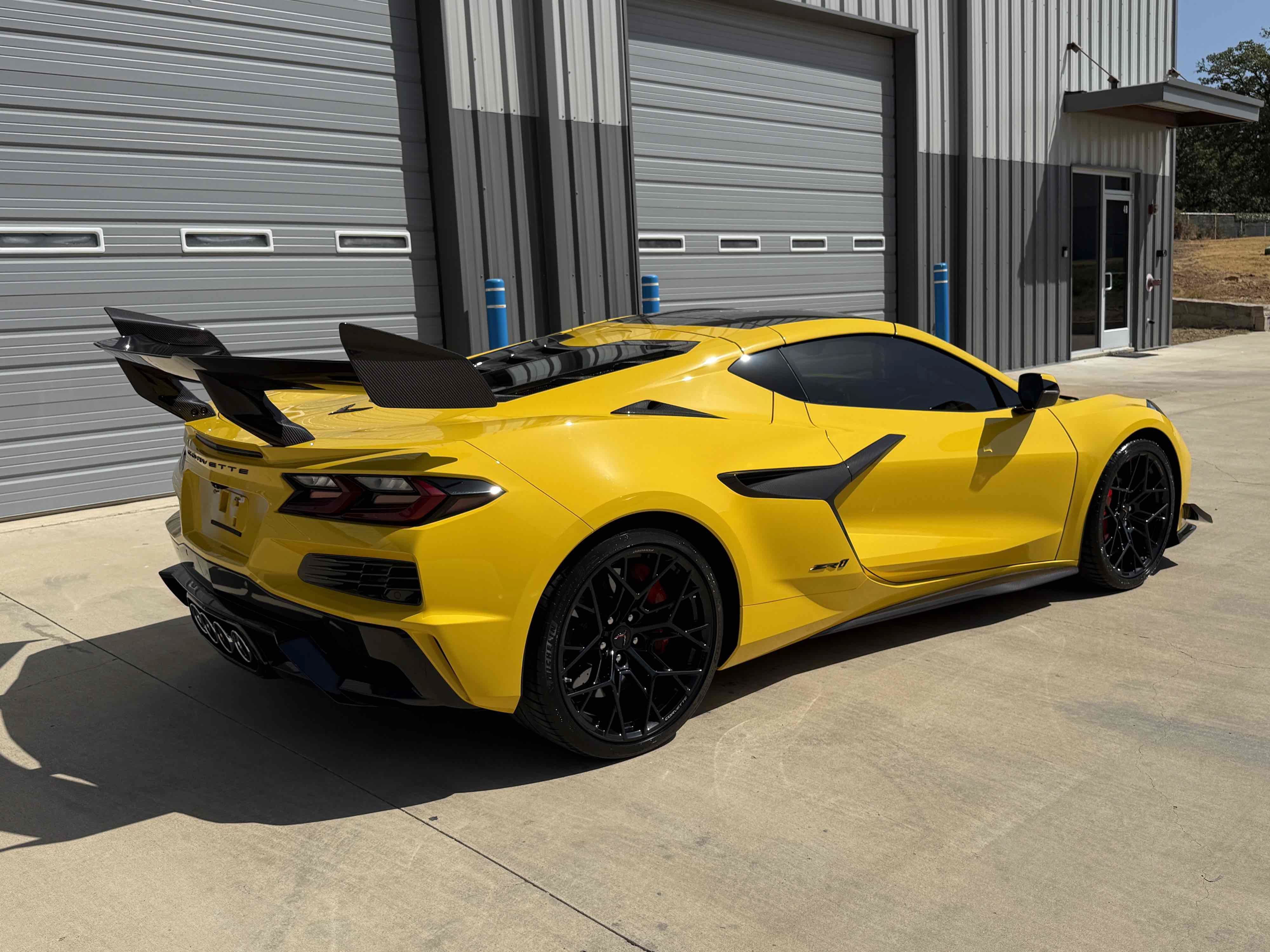 Used 2026 Chevrolet Corvette ZR1 w/ ZR1 Carbon Fiber Aero Package RWD image 59
