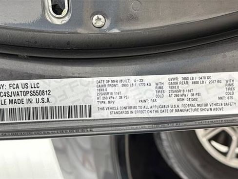 Used 2023 Jeep Wagoneer 4WD w/ HD Trailer Tow Package image 41