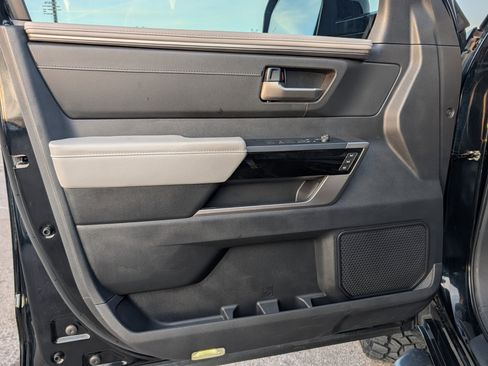 Used 2023 Toyota Tundra Limited image 29