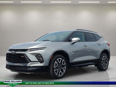 Used 2025 Chevrolet Blazer RS FWD image 8