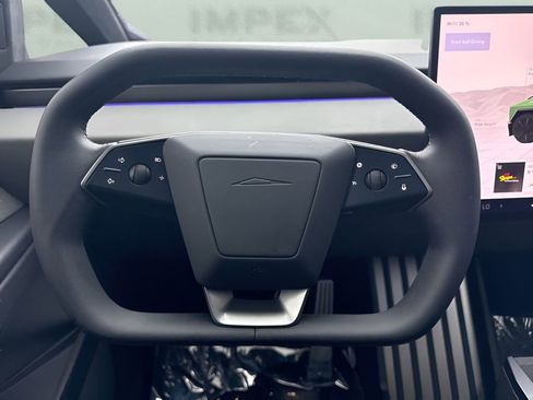 Used 2024 Tesla Cybertruck AWD Crew Cab image 16