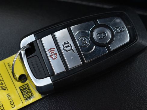 Used 2021 Ford Explorer XLT w/ Equipment Group 202A AWD/4WD image 37