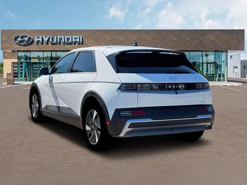 New 2026 Hyundai Ioniq 5 SE AWD/4WD image 5
