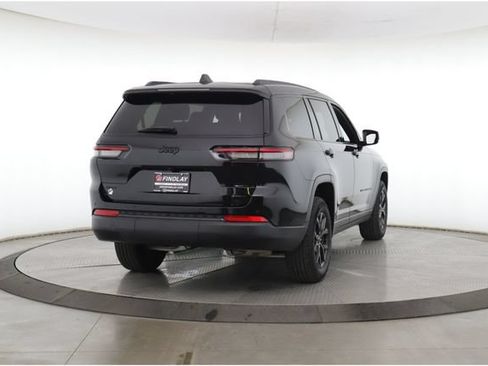 Used 2025 Jeep Grand Cherokee L Laredo AWD/4WD image 7