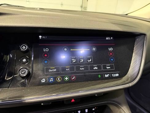 Used 2022 Buick Envision Preferred FWD image 19