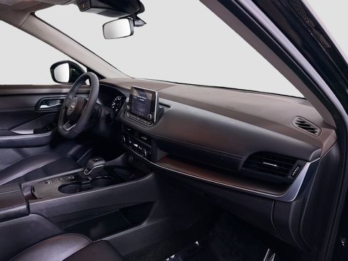 Used 2023 Nissan Rogue SV w/ SV Premium B Package FWD image 30