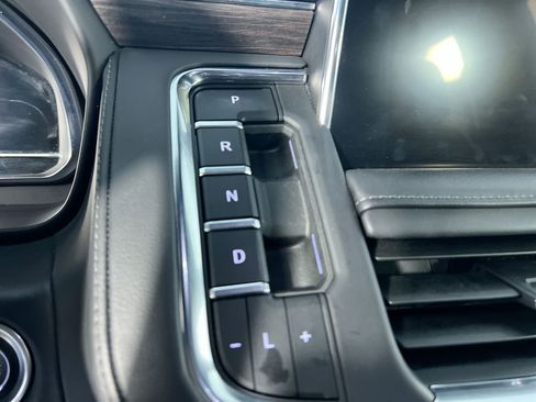 Used 2024 Chevrolet Tahoe LT AWD/4WD image 22