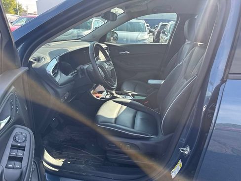 Used 2024 Buick Encore GX Avenir w/ Avenir Convenience Package FWD image 9