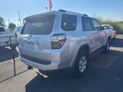 Used 2024 Toyota 4Runner SR5 Premium w/ Moonroof Package AWD/4WD image 4