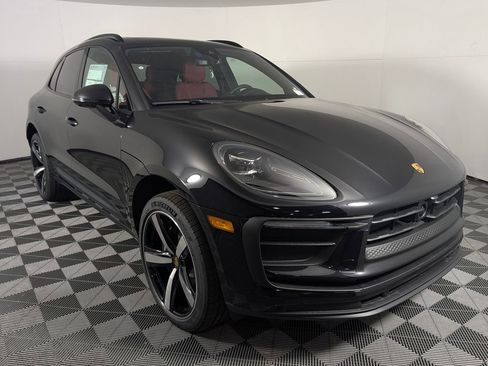 New 2026 Porsche Macan AWD/4WD image 9