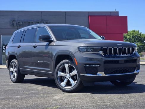 Used 2022 Jeep Grand Cherokee L Limited AWD/4WD image 2
