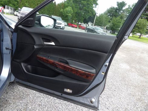 Used 2010 Honda Crosstour EX-L image 10