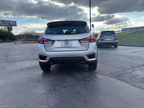 Used 2023 Mitsubishi Outlander Sport ES image 5