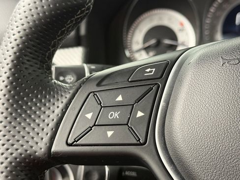 Used 2015 Mercedes-Benz GLK 350 2WD image 23