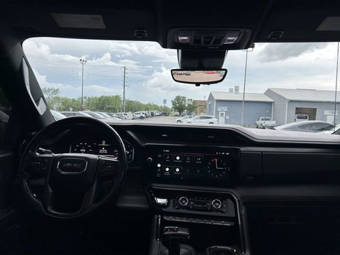 Used 2022 GMC Sierra 1500 AT4 w/ AT4 Premium Package image 12