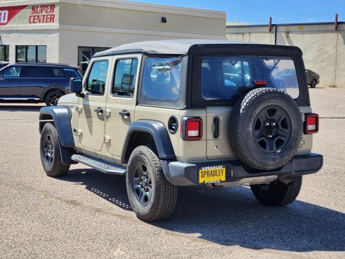 Used 2022 Jeep Wrangler Unlimited Sport AWD/4WD image 3